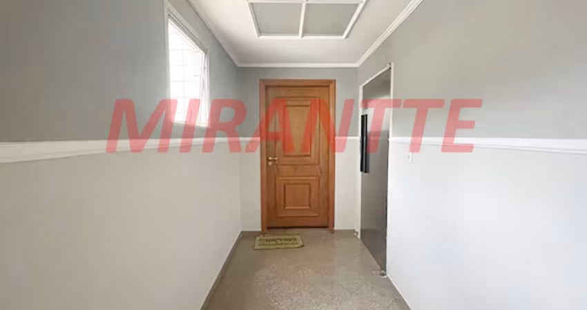 Apartamento de 164m² com 3 quartos em Água Fria