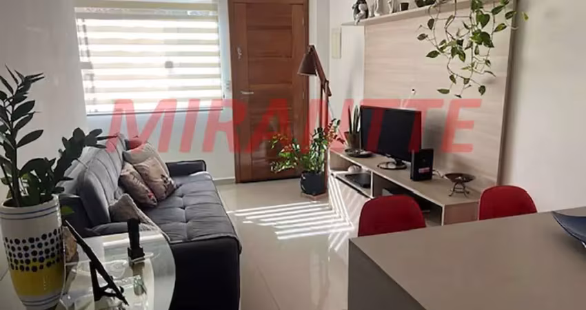 Cond. fechado de 60m² com 2 quartos em Santa Terezinha