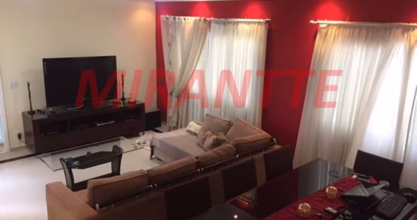 Sobrado de 210m² com 3 quartos em Santa Terezinha
