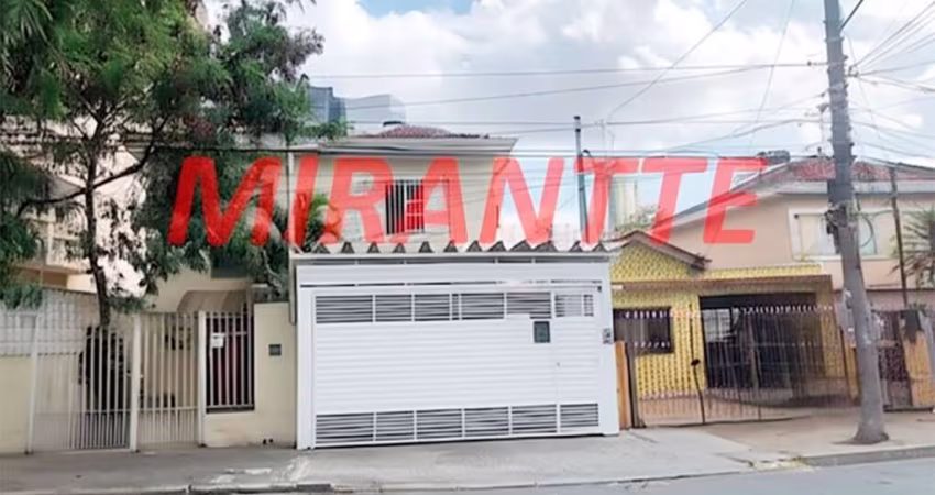 Sobrado de 281m² com 10 quartos em Água Fria