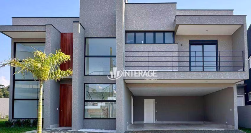 Casa com piscina, quintal e 04 suítes em condomínio Fechado, a venda, por R$ 2.800,000.00