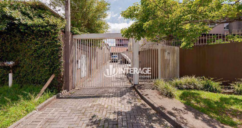 Sobrado com 3 Quartos à venda, 170 m² por R$ 740.000 - São Braz - Curitiba/PR