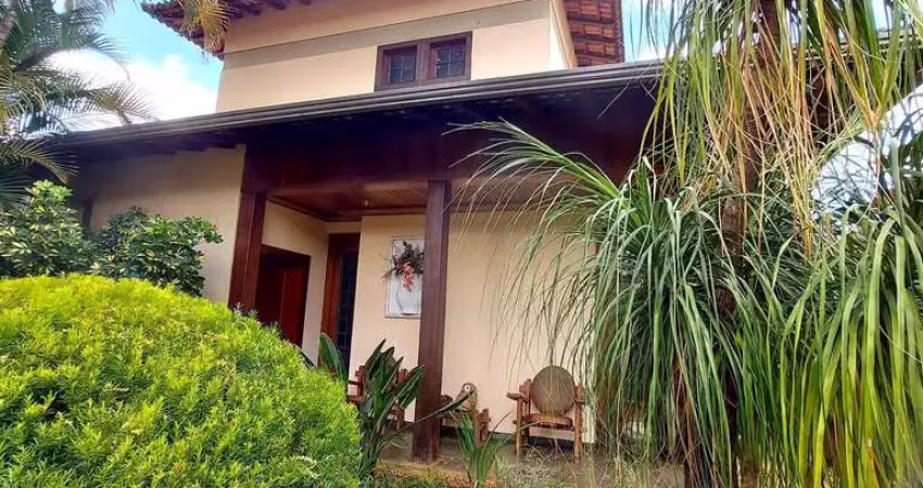 Casa a venda 642m2 no Bandeirantes 1, lote 1303m2. Pampulha #UFMG