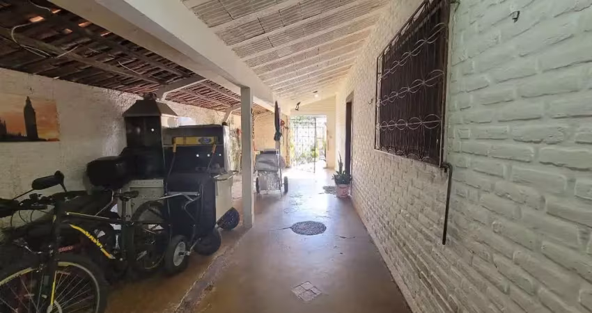 Casa para Venda em Natal, Ponta Negra, 2 dormitórios, 1 banheiro, 2 vagas