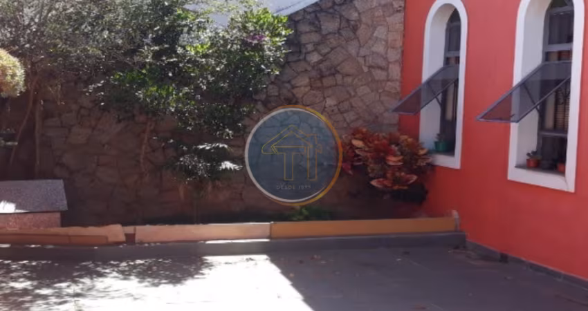 Casa à Venda na Vila Tavares!