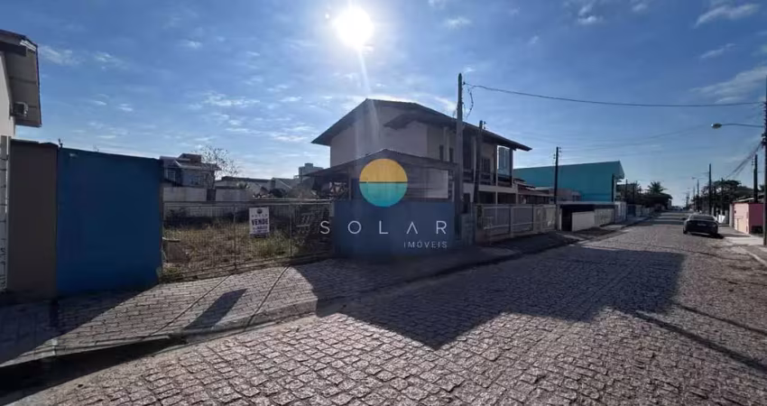 Terreno de 256,45m² com projeto aprovado, aprox. 440m da praia do quilombo em penha/sc. ref. 501