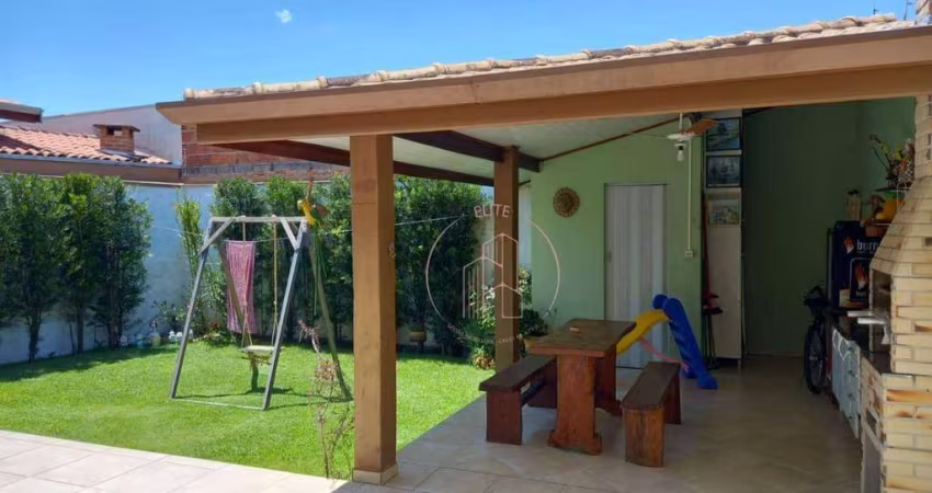 Casa térrea com quintal no Bairro Terras de Benvirá em Tremembé SP