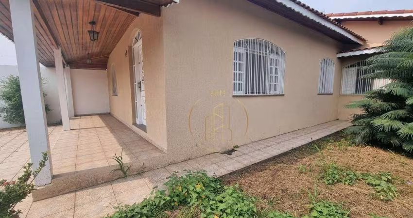 Casa térrea com 4 dormitórios sendo 1 suíte e quintal no Chácara do Visconde em Taubaté SP