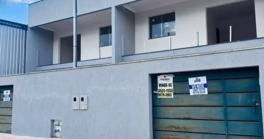 Casa com 3 quartos à venda no Centro, Sarzedo 