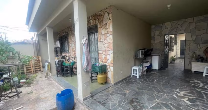 CASA NO RIACHO DAS PEDRAS CONTAGEM