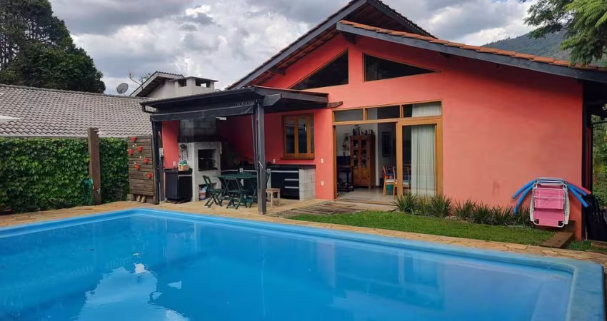 Casa em Condomínio para Venda em Atibaia, Condominio Refugio, 2 dormitórios, 1 suíte, 2 banheiros, 2 vagas