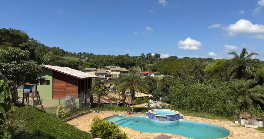 Casa em Condomínio para Locação em Atibaia, Cond. Chacara Pedra Grande, 2 dormitórios, 1 suíte, 2 banheiros