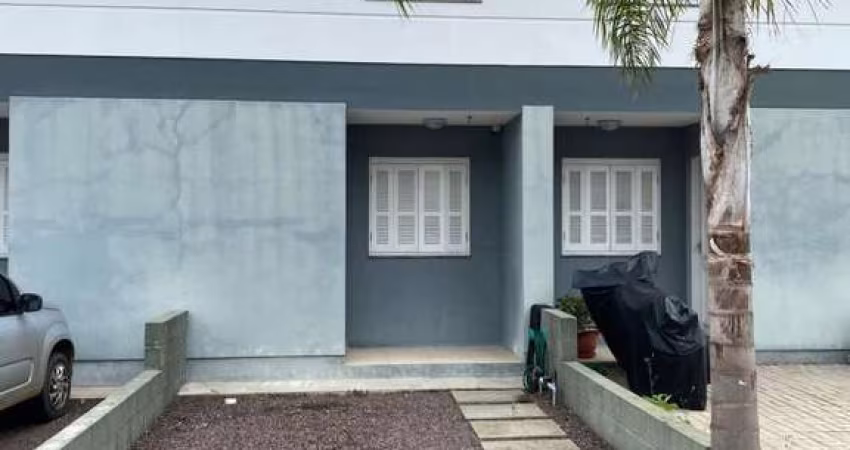 Sobrado para Venda em Torres, Centenário, 3 dormitórios, 2 banheiros