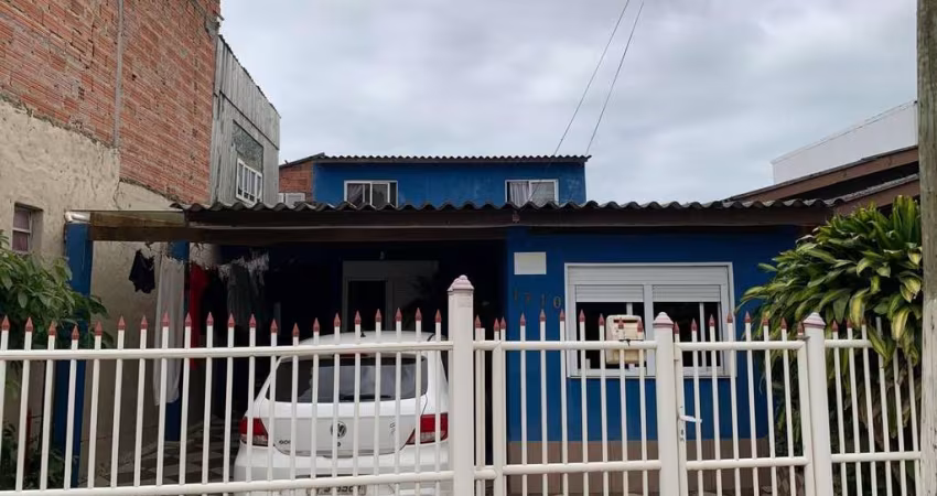 Casa para Venda em Torres, Stan, 4 dormitórios, 2 banheiros