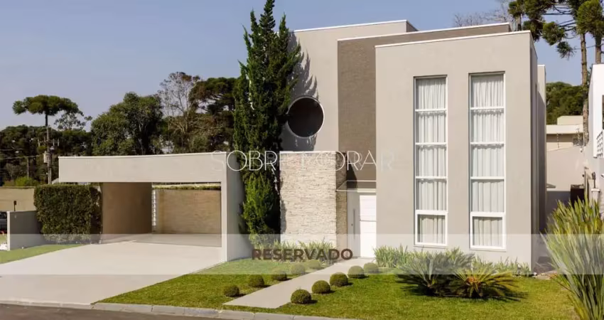 CASA COM JARDIM NO CAMPO COMPRIDO