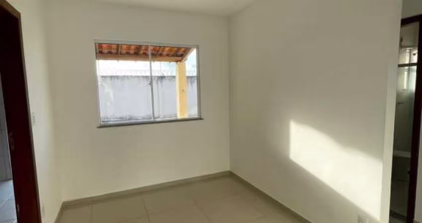 Casa no Sim, 2 Quartos, Quintal, para Venda, no Condomínio Villa Felicittá, na Avenida Artemia Pires, em Feira de Santana, Área Total 180 m².