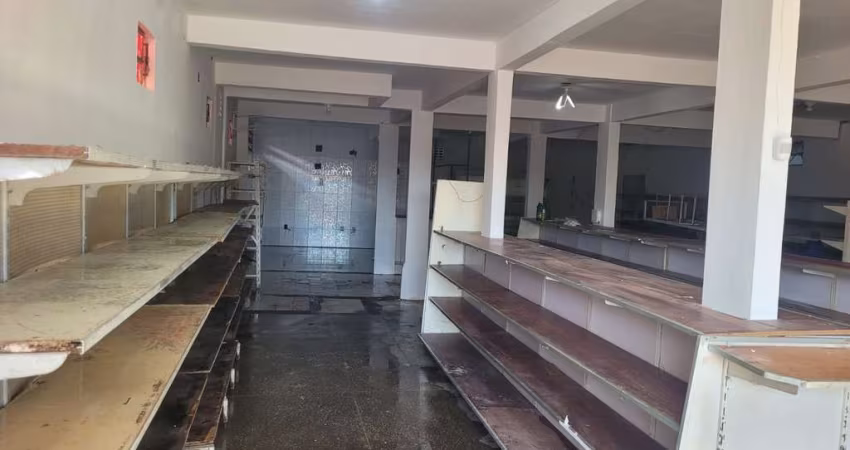 Galpão comercial para Locação em rua pública, Tomba, Feira de Santana, 1 sala, 1 banheiro, 360m² área total.
