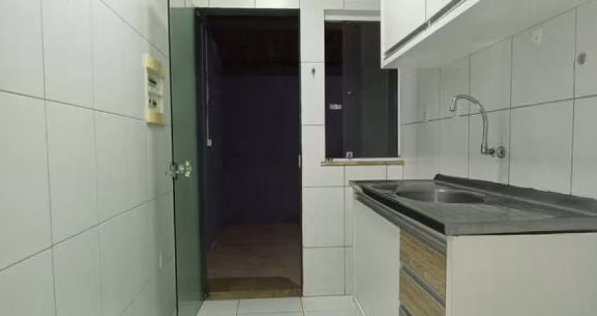 Casa residencial para Locação em condomínio fechado, Sim, Feira de Santana, 2 quartos, 1 sala, 1 banheiro, 1 vaga, 100m² área total.