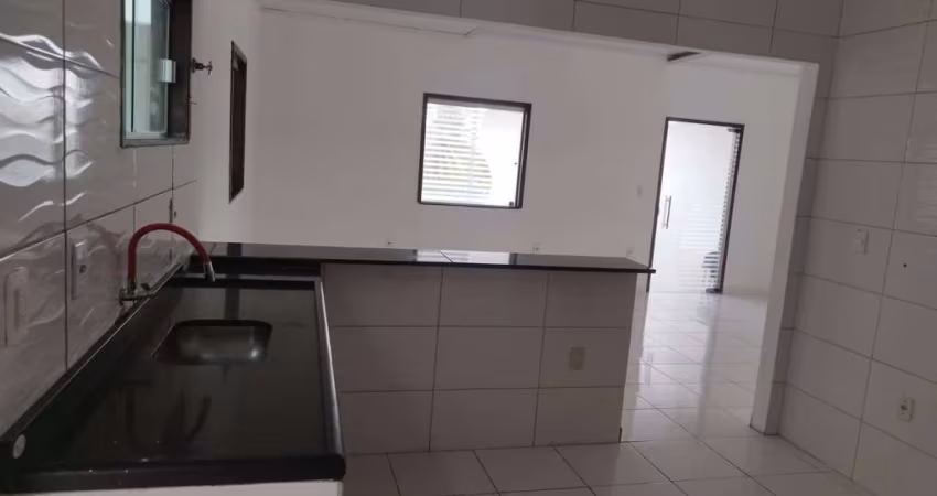 Casa residencial para Locação em rua pública, Conceição, Feira de Santana, 4 quartos, 1 suíte, 1 sala, 2 banheiros, 1 vaga, 255m² área construída.