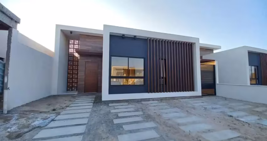 Casa no Sim, pronta para morar, para Locação, 3 Suítes, Garagem para 3 Carros, 4 banheiros, Cond fechado, em Feira de Santana, Área construída 220 m².
