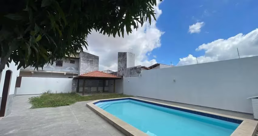Casa de alto padrão, com piscina para locação, em rua pública, cidade nova, feira de santana, 5 quartos, 1 suíte, 2 salas, 3 banheiros, 4 vagas, 1.188