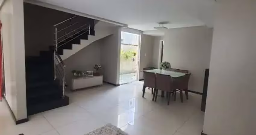 Casa na santa mônica ii, duplex, 4 quartos, 1 suíte master, garagem coberta, no residencial joão e maria, em feira de santana.