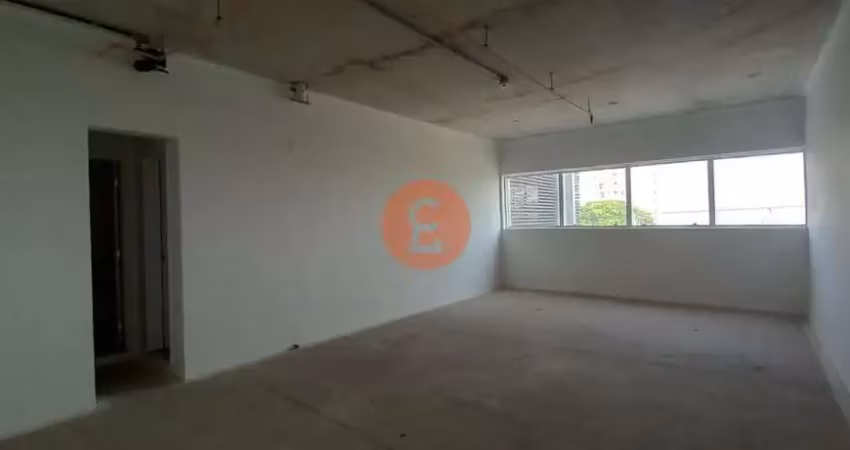 Excelente sala comercial de 42m² edifício head tower (andar alto)
