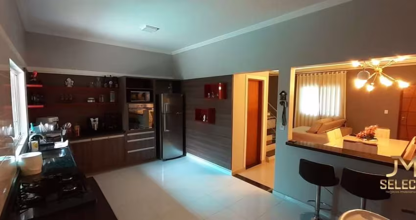 Sobrado triplex para venda, 4 Quartos, 4 Banheiros, 2 Suítes, com 167m², 2 vagas