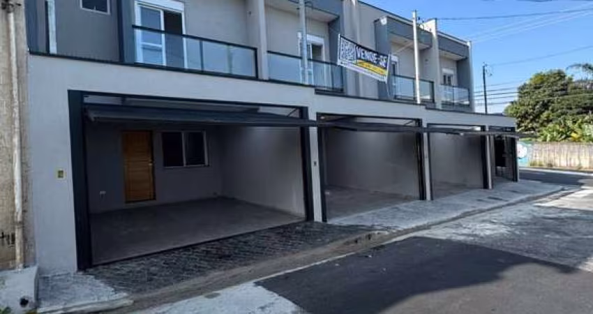 Sobrado Novo !!!  Ótima Localização Pronto para Morar
