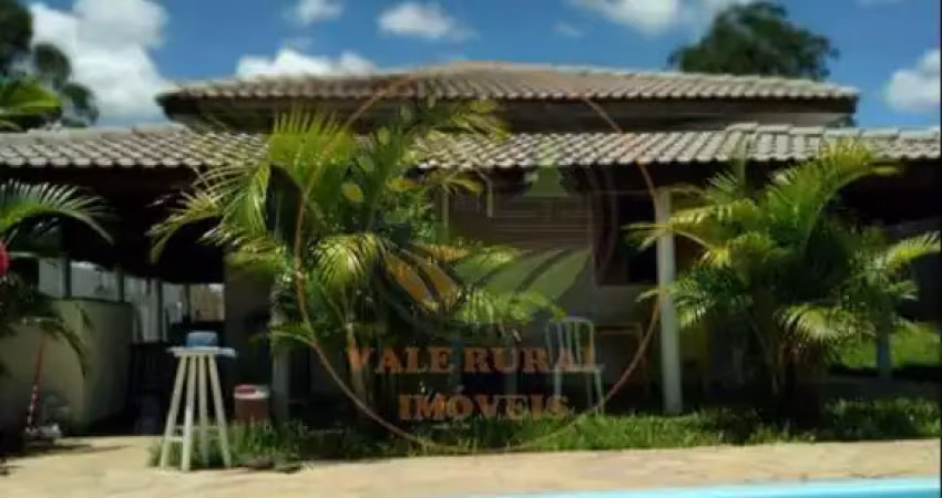 OPORTUNIDADE! BELÍSSIMA CHÁCARA DE 1.500M² EM CAÇAPAVA-SP  CH00266