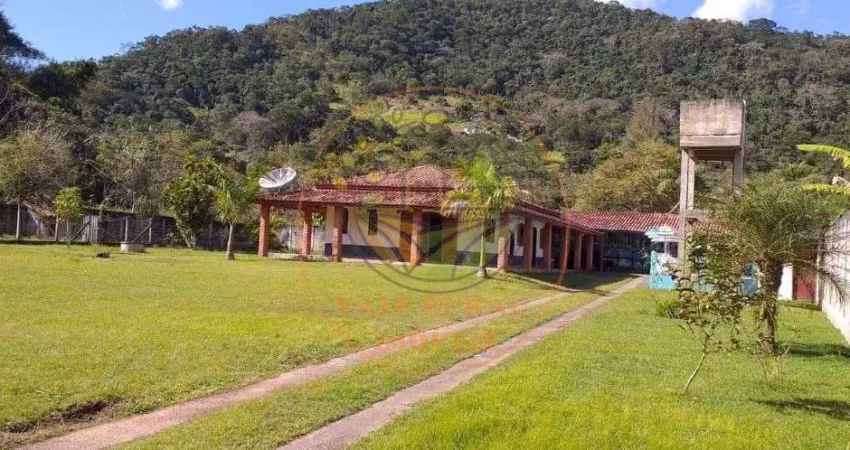 Linda chácara com piscina e salão de festas na zona norte de sjc -  ch00220