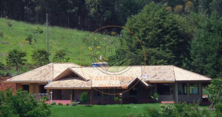 BELÍSSIMA CHÁCARA CERCADA COM EUCALIPTO TRATADO EM JAMBEIRO COM 6.550M² - CH00215