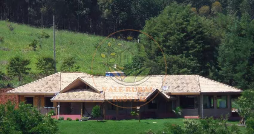 Belíssima chácara cercada com eucalipto tratado em jambeiro com 6.550m² - ch00215