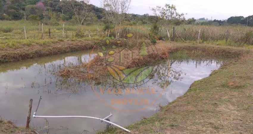 CHÁCARA EM CAÇAPAVA DE 7.017,52 M² COM CASA DE LAJE, TANQUE DE PEIXES E POMAR! CH00188