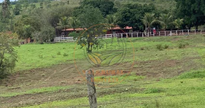 EXCELENTE FAZENDA COM 306 HECTARES NO NOROESTE DE MINAS! FA00095