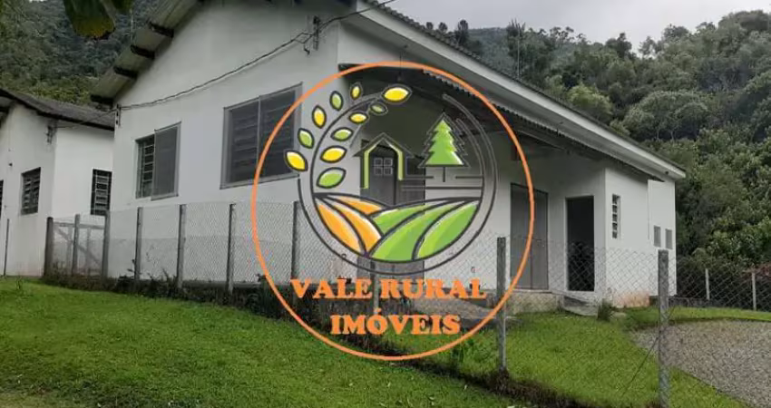 Excelente fazenda de 150 alqueires em paraibuna, rica em águas, com muito pasto e eucalipto!  fa00030