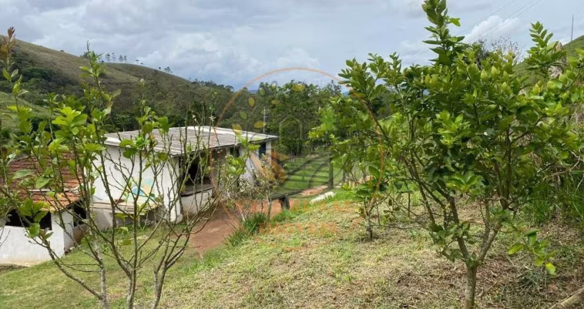SITIO DE 51 HECTARES COM NASCENTE EM BOM JARDIM DE MINAS - MG  ST00222