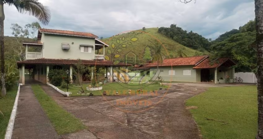 MARAVILHOSA CHÁCARA NA ZONA NORTE DE SÃO JOSÉ DOS CAMPOS - SP  CH00345