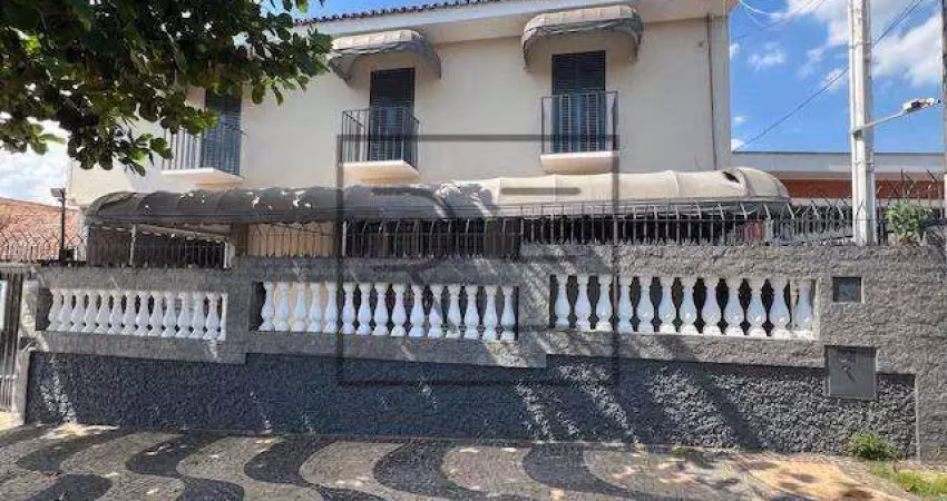 Sobrado de 450 m² e 4 quartos à venda em campinas, a 500 m da lagoa do taquaral.