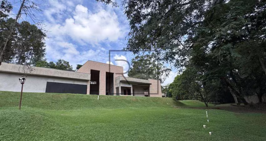 Casa térrea a venda com 4 suítes no bairro gramado em construção