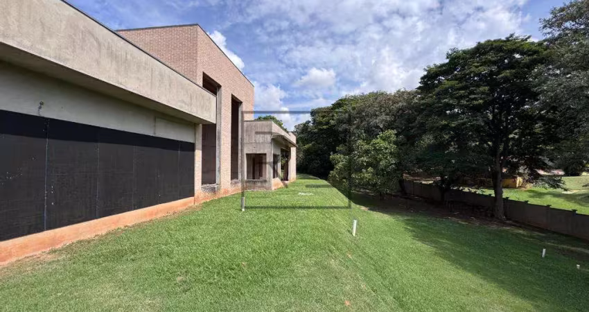 Casa térrea a venda com 4 suítes no bairro gramado em construção