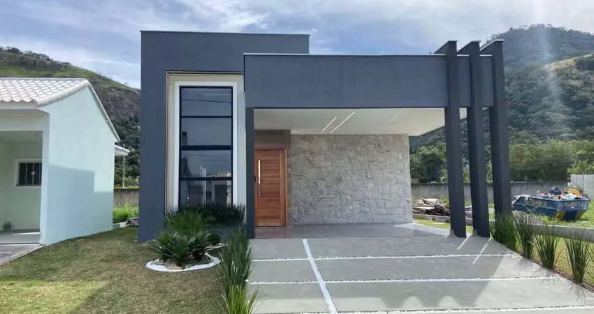 Casa em condomínio fechado com 3 quartos à venda no São José do Imbassaí, Maricá 