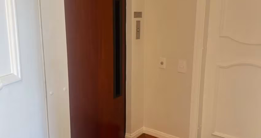 Apartamento no melhor bairro da zona sul com localização repleta de amplo comercio e com reforma recente