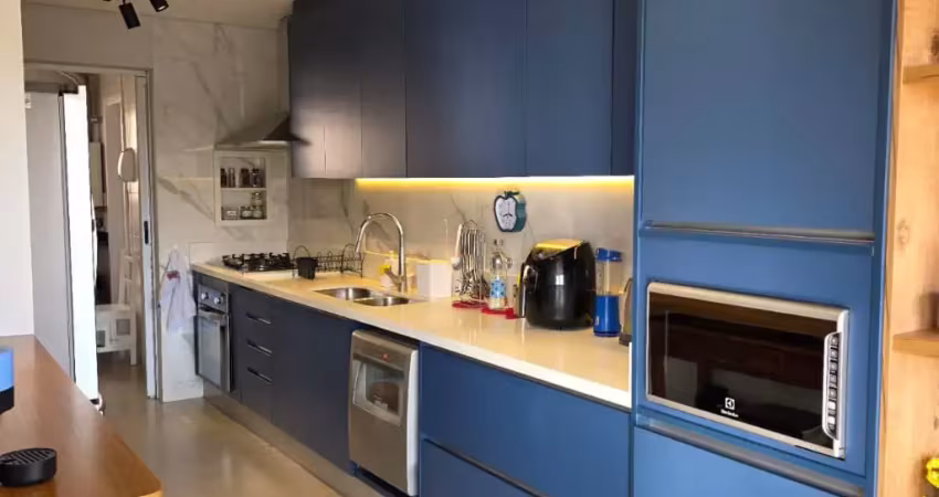 Imóvel irreparavel com 177 m2 recém reformado e com excelentes armários embutidos com muito bom gosto