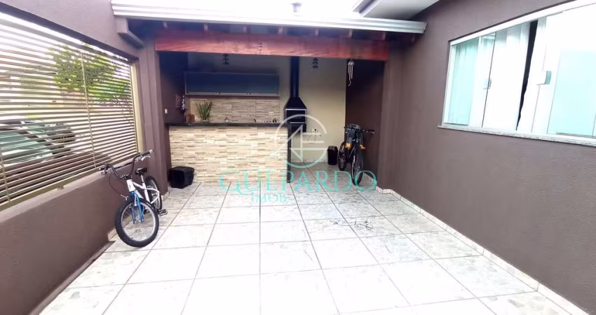 Casa geminada térrea à venda,  2 quartos, sala, cozinha com armários, Residencial Monte Castelo, Ca