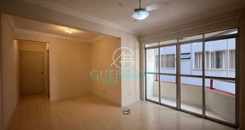 Apartamento a Venda , 2 dormitórios sendo 1 suíte, sacada,  Edifício Ille de France, próximo a aven