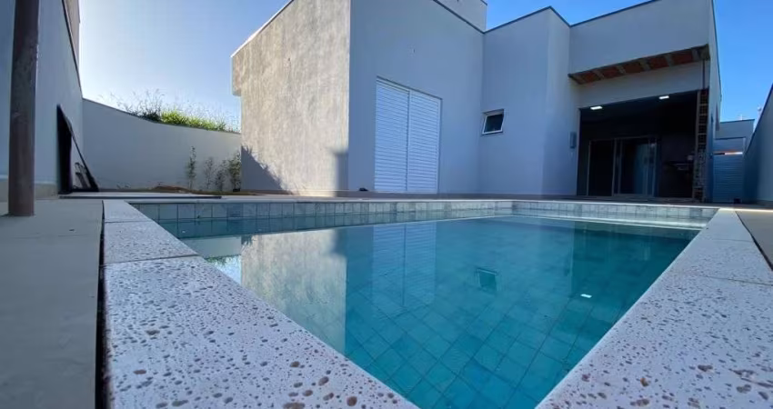 Casa à Venda no Condomínio Lagos D'Icaraí, Salto/SP