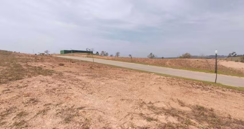 Terreno à Venda no Condomínio Campos de Santo Antônio II em Itu/SP