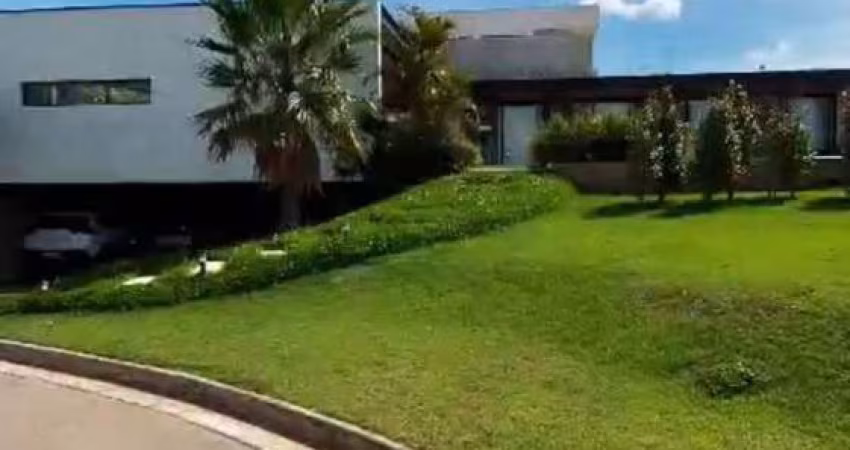 Casa à Venda no Condomínio Fazenda Serra Azul - Itupeva/SP