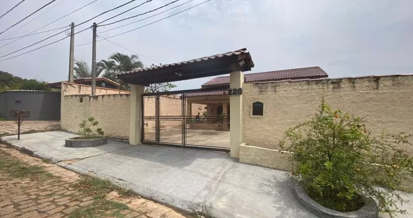 Casa à Venda no Condomínio Santa, Itu/SP